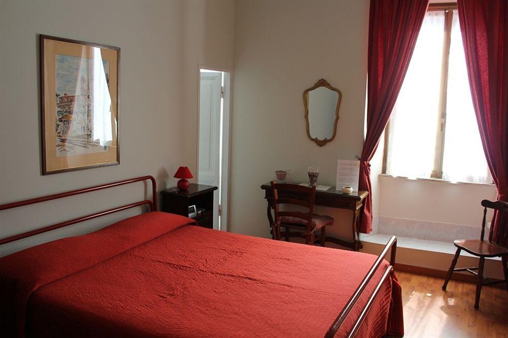 רומא Laterano Inn מראה חיצוני תמונה